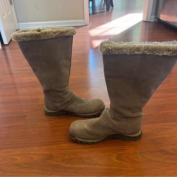 Tan Winter Rain Boots with Knee High Design and Cozy Cuff - Picture 4 of 7